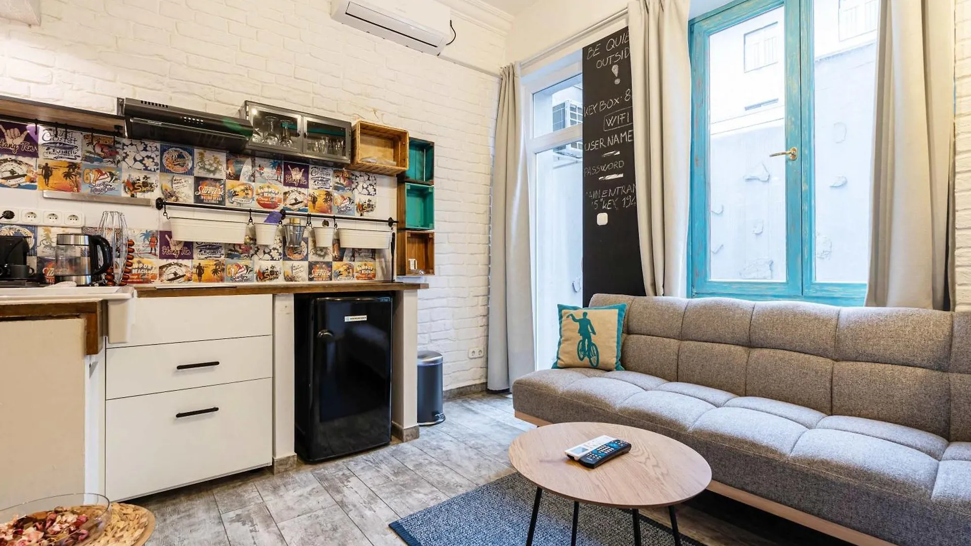 The Luxe Hideaway W40 Apartment Budapest Hungary